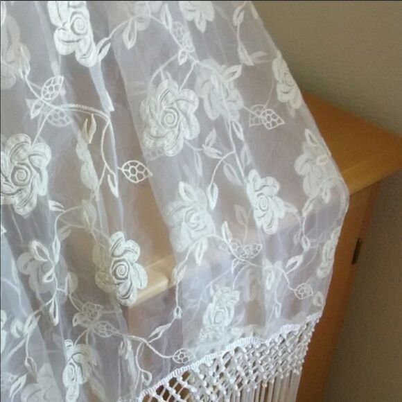 ✨HP✨FLORAL EMBROIDERED SHEER KIMONO✨ - Picture 7 of 10